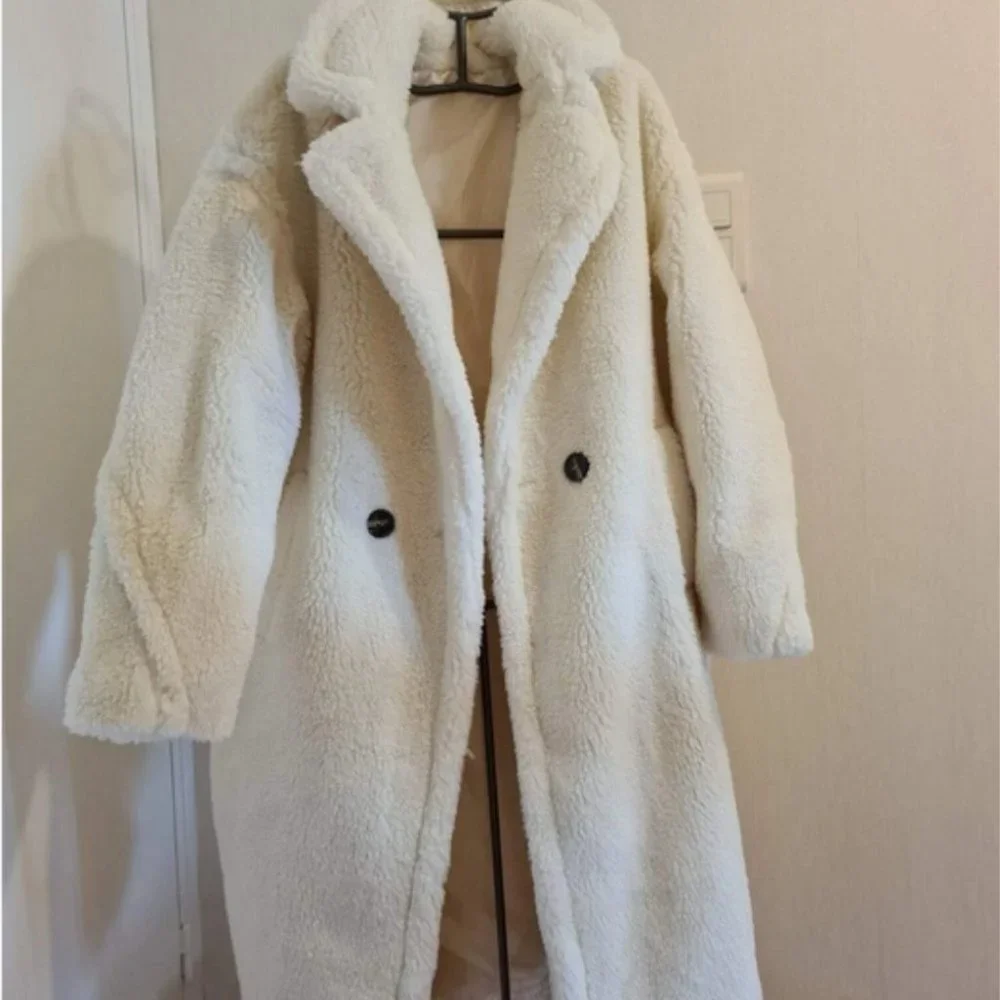 Cream Faux fur oversized button front pocket Teddy Coat - Picture 7 of 11